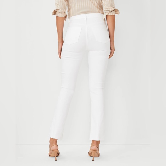 NWT Ann Taylor Petite High Rise Boot Crop White Jeans - Picture 2 of 5